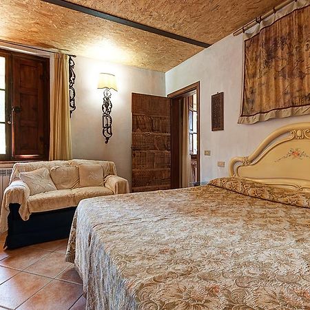 Appartamenti Alcantara E Damasco Abbadia di Montepulciano Zimmer foto