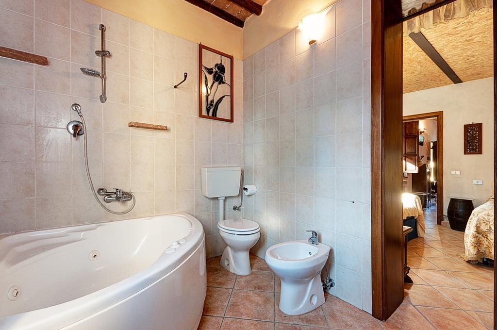 Appartamenti Alcantara E Damasco Abbadia di Montepulciano Zimmer foto